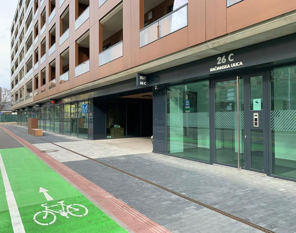 Urban Residence C707, Free Garage Parking Bratislava Exterior photo